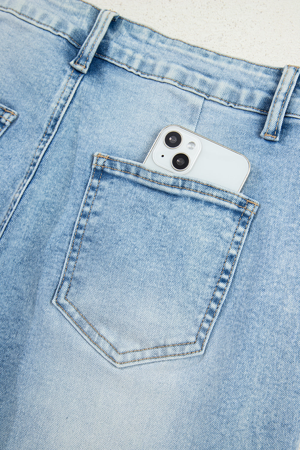 Flower Patched Light Wash Cropped High Waist Jeans
