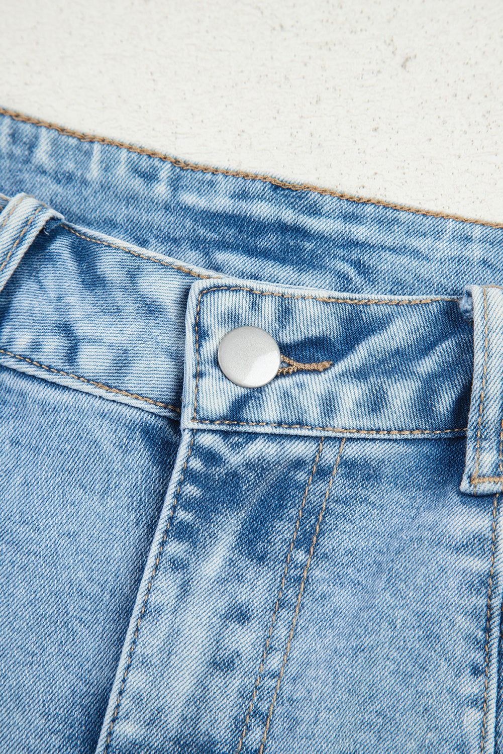 Flower Patched Light Wash Cropped High Waist Jeans