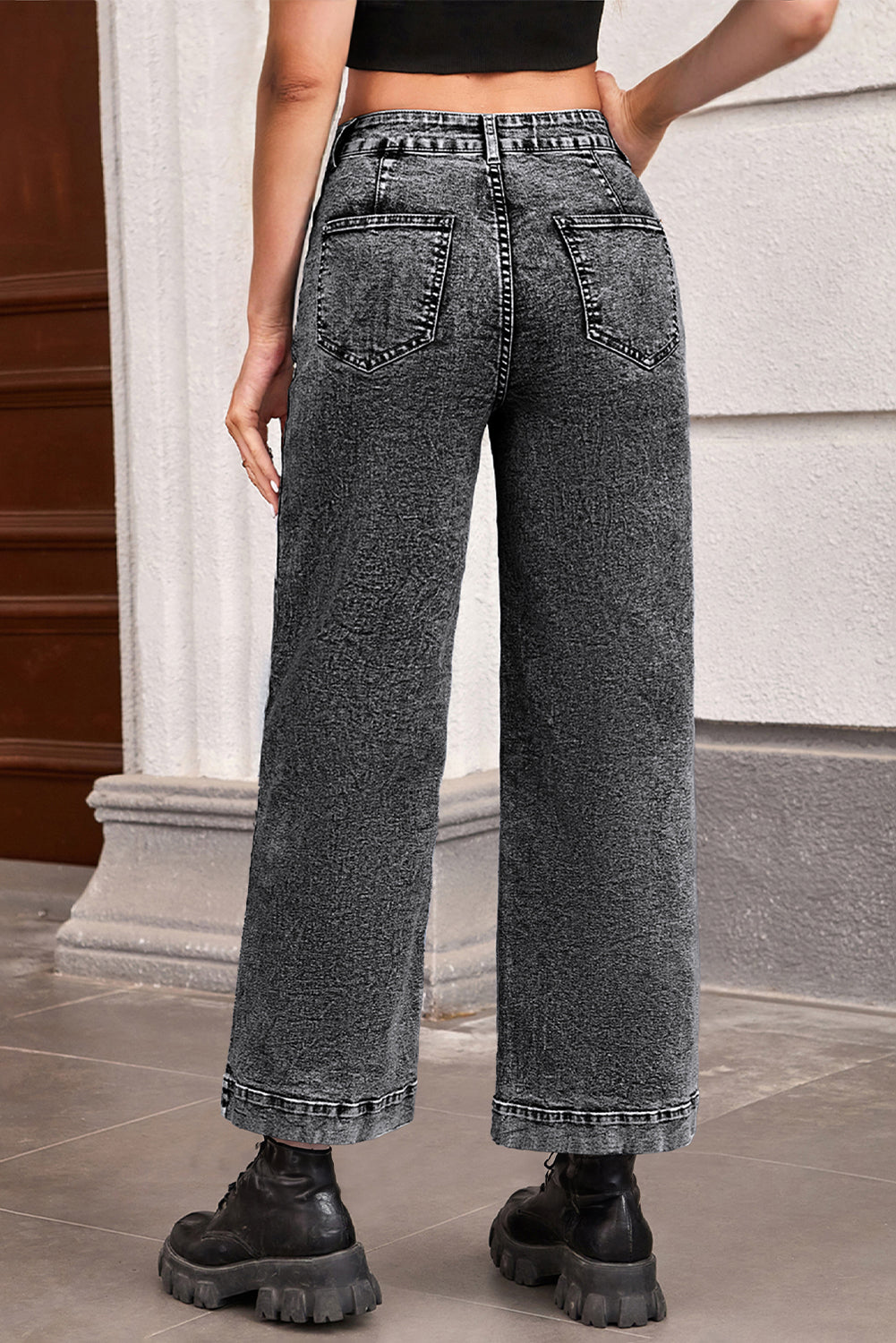 Solid Chic Patch Pocket Straight Leg Loose Jeans