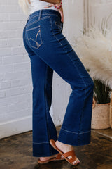 Center Seam Deep Wash Straight Jeans